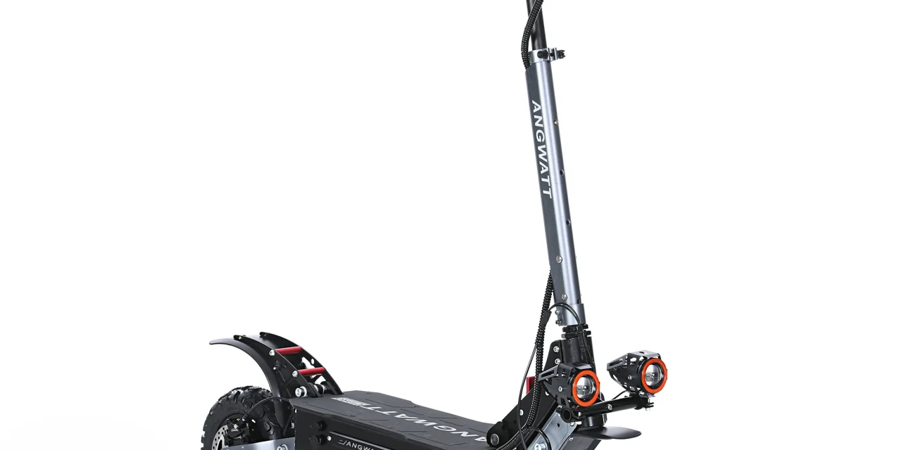 ANGWATT C1 PRO elektromos roller: 52V 2400W teljesítmény a városi közlekedéshez