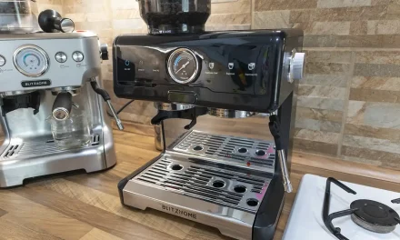 Teszteltük a BlitzHome CM77080 presszógépet: szép is, de tud is?