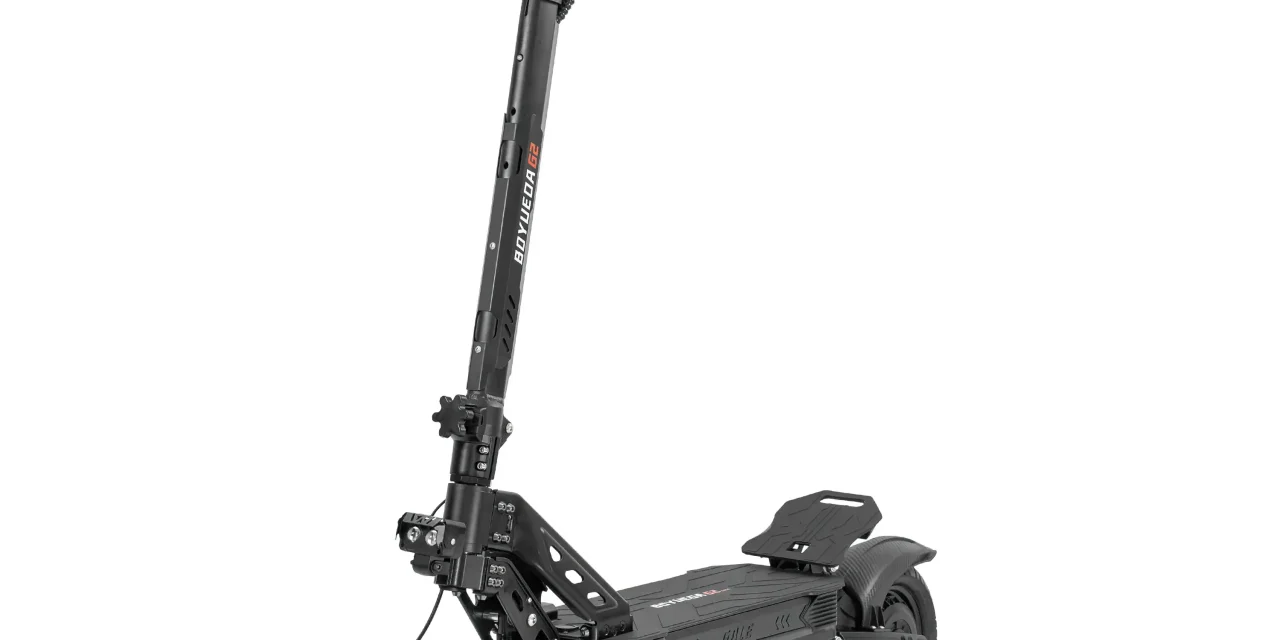 BOYUEDA G2 elektromos roller 1600W motorral 200 kg terhelhetőséggel a tesztvárosban